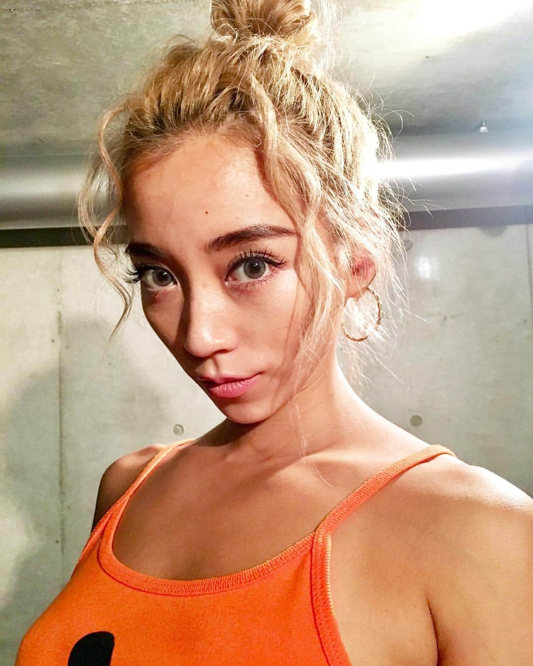 細井宏美のインスタグラム：「いつもパーフェクトな仕上がり💥💯 今回は特にいい‼︎💛デザイン詳細は @eyelash_chrissie  に載ってるよ！ #makeup#マツエク#まつ毛#eyelash#eyelashextensions」