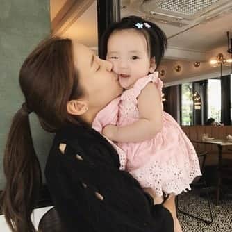 チャ・イェリョンさんのインスタグラム写真 - (チャ・イェリョンInstagram)「내사랑들...♡천사 나은이 아 예뻐....💋💕 언니가 있는 행복!!고마워..♡」9月19日 16時27分 - chayeryun