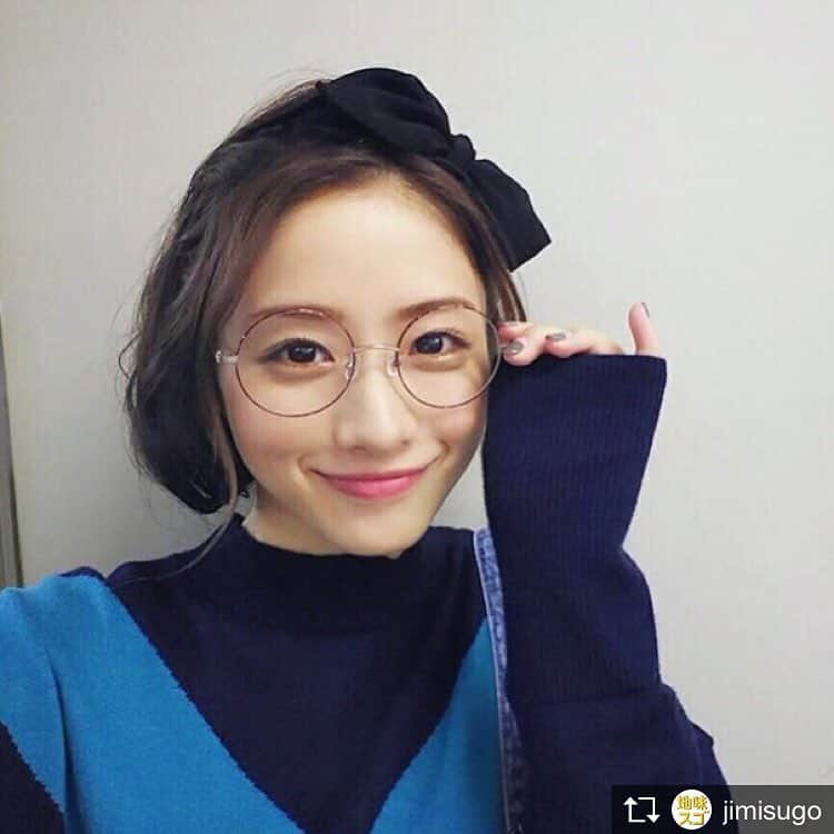 Zoff Officialさんのインスタグラム写真 - (Zoff OfficialInstagram)「スペシャルで帰ってくる #校閲ガール のInstagramで癒されていたら事件だろってぐらい可愛い #丸めがね のえっちゃんを見つけたのでリポスト🤓👓 #可愛すぎかよ #可愛すぎだよ #zoffのめがね #恐悦至極  Repost from @jimisugo  メガネのえっちゃん🍀 #地味スゴ #石原さとみ」9月20日 8時25分 - zoff_eyewear