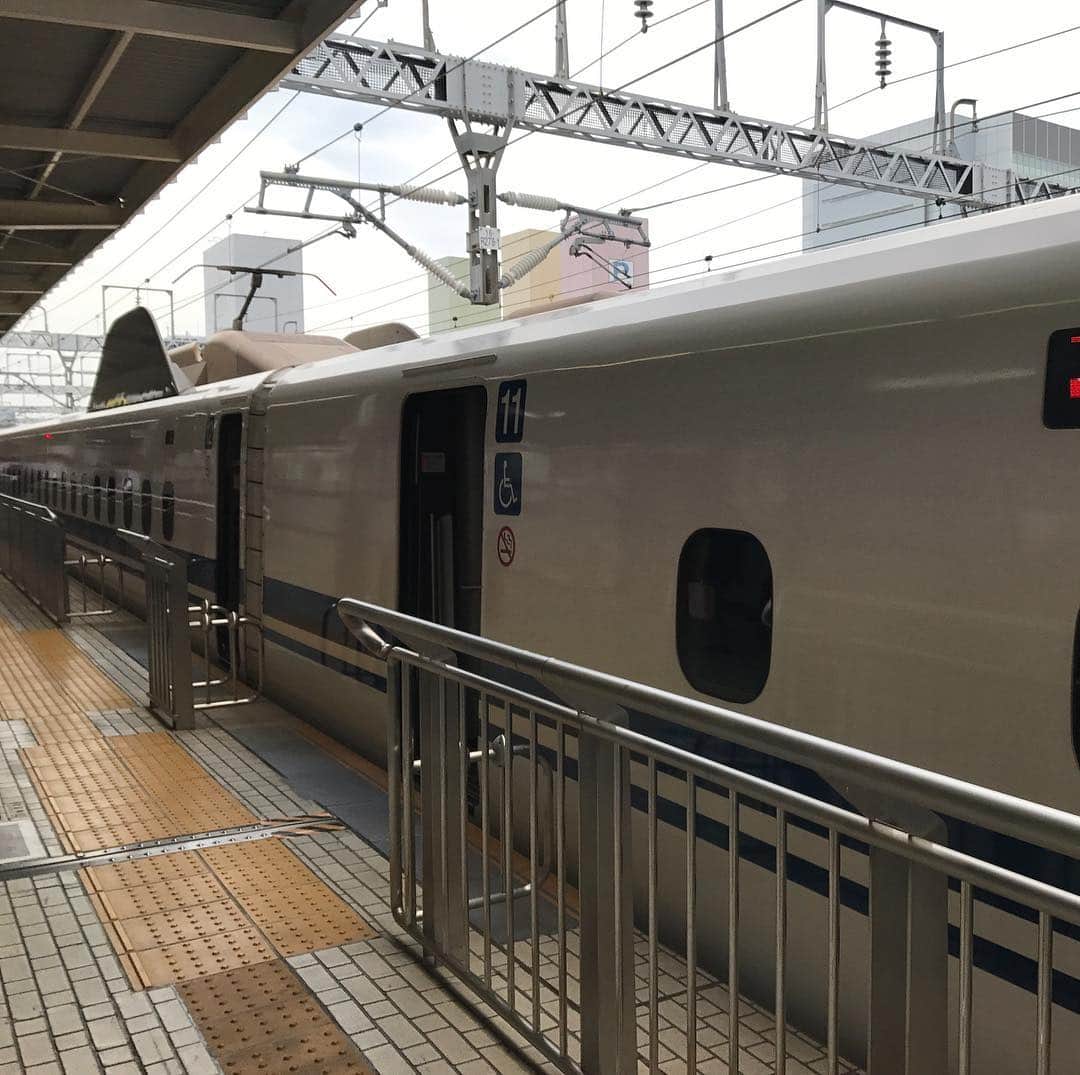 大功建設のインスタグラム：「・ ・ お江戸へ ・ JBN既存改修委員会補修事例調査WGと次世代の会に参加するため東京へ！ ・ 厚労省との意見交換もあるので、考えをまとまておかないと… ・ #JBN#既存改修委員会#次世代の会#東京#厚生労働省」