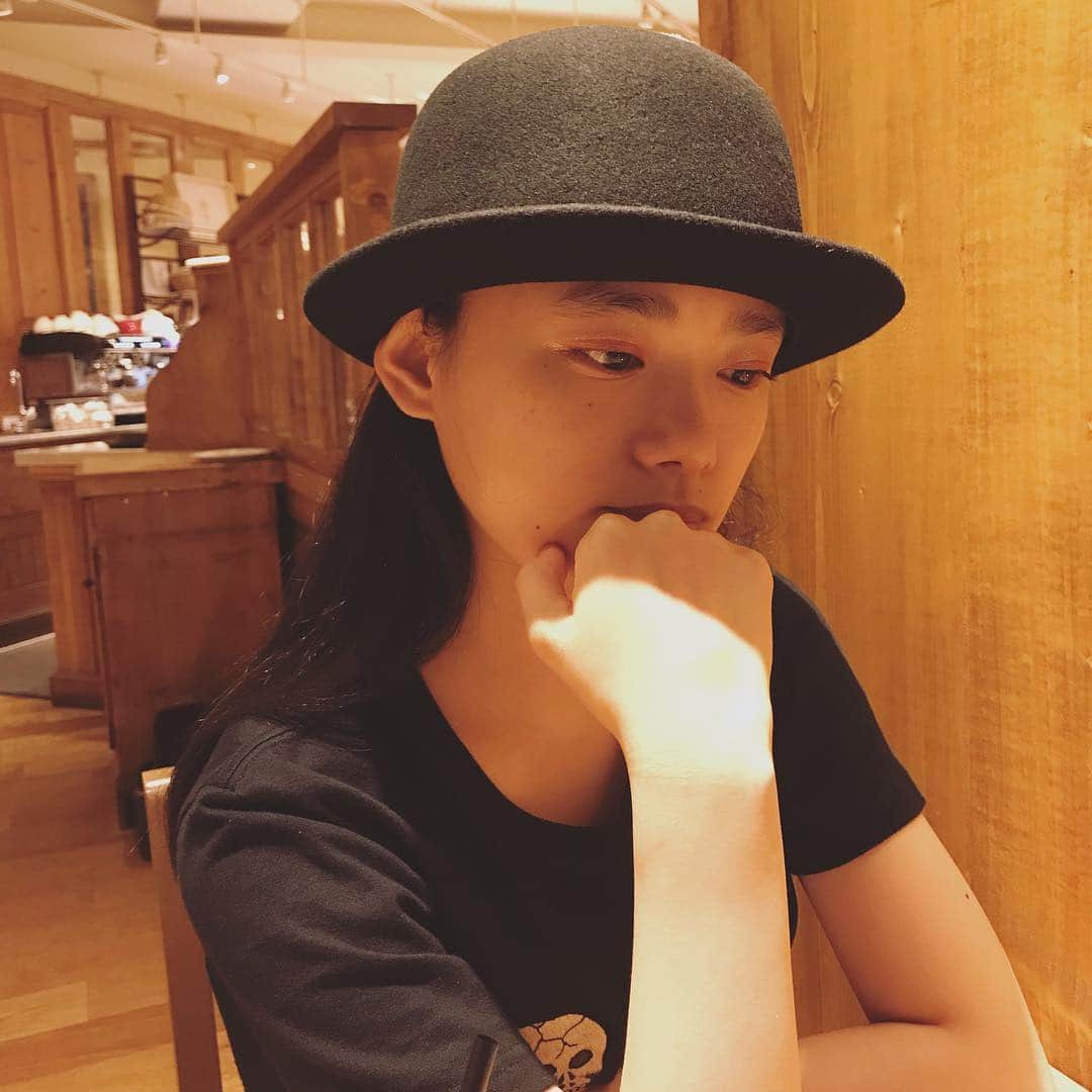 杉咲花のインスタグラム：「🤔」
