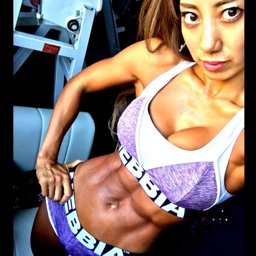 安井友梨のグルメインスタ