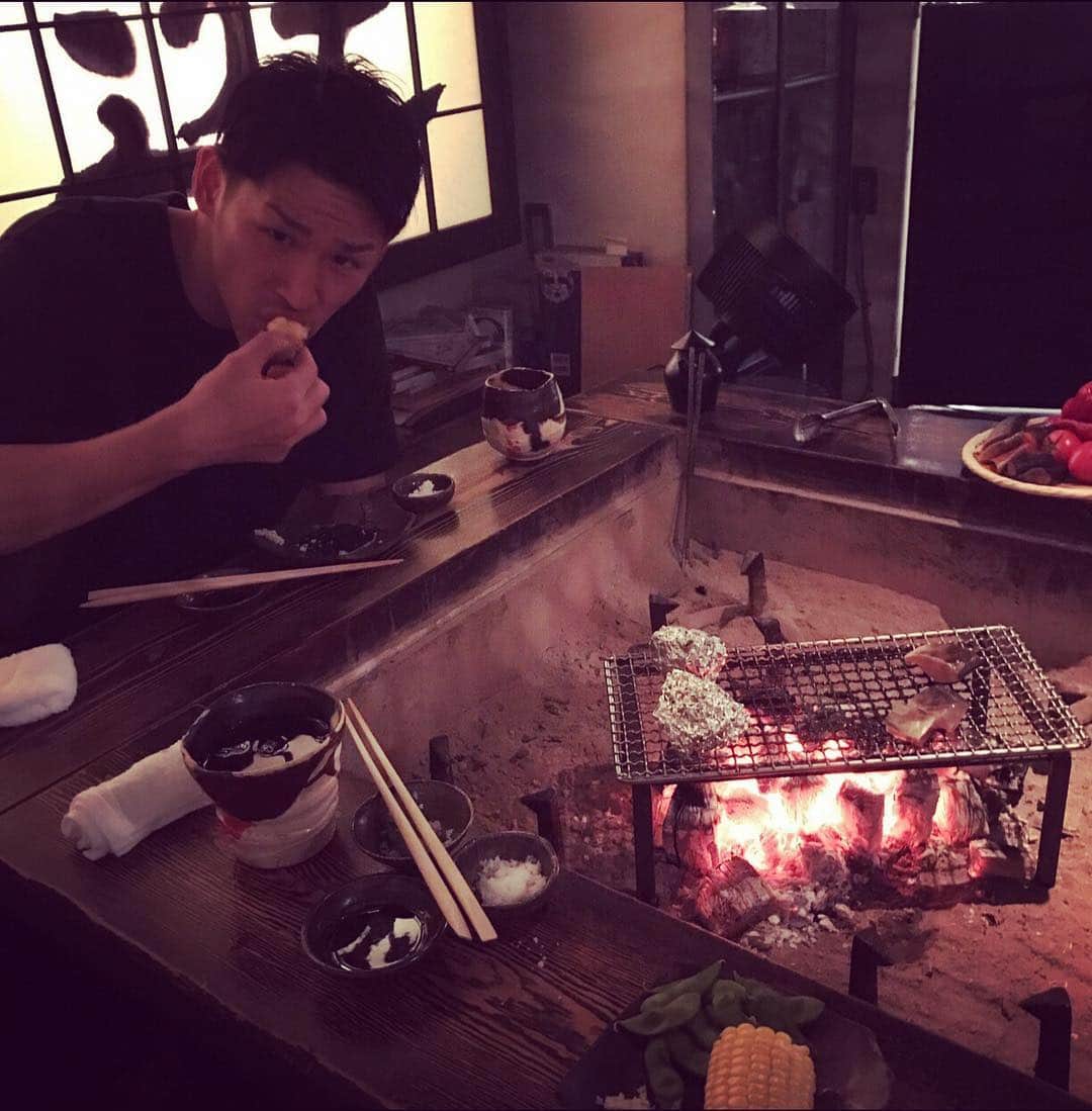 田中大貴のインスタグラム：「大好きな先輩っす #35 #24 #隠れ家 #たまらん」