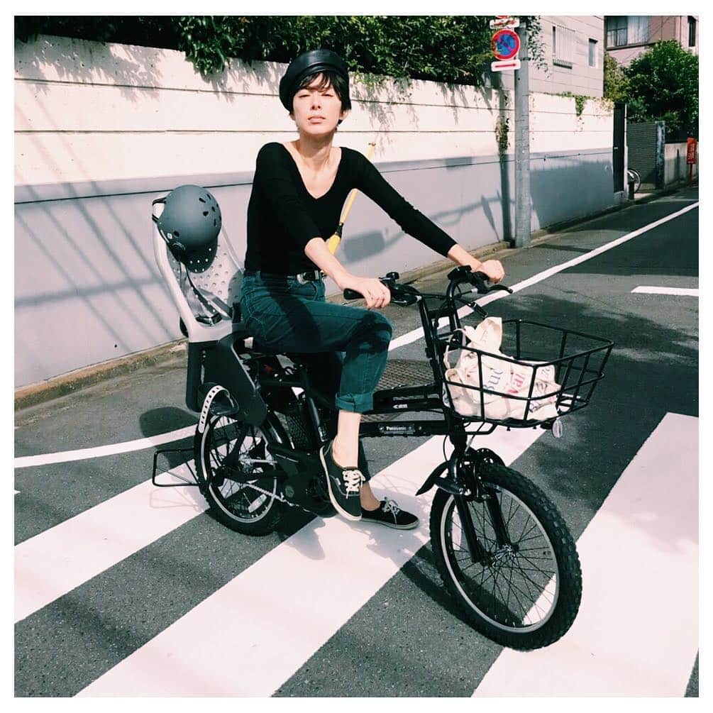 花楓さんのインスタグラム写真 - (花楓Instagram)「納車。 #脱車。 #は嘘。  #母ちゃんポチっとしちゃったよ。 #これは賢い自転車よ。 #可愛いだけじゃダーメ🚲  #電動チャリデビュー #今になってデビュー #panasonic EZ おはよーございます☀️」9月21日 9時11分 - _caede_