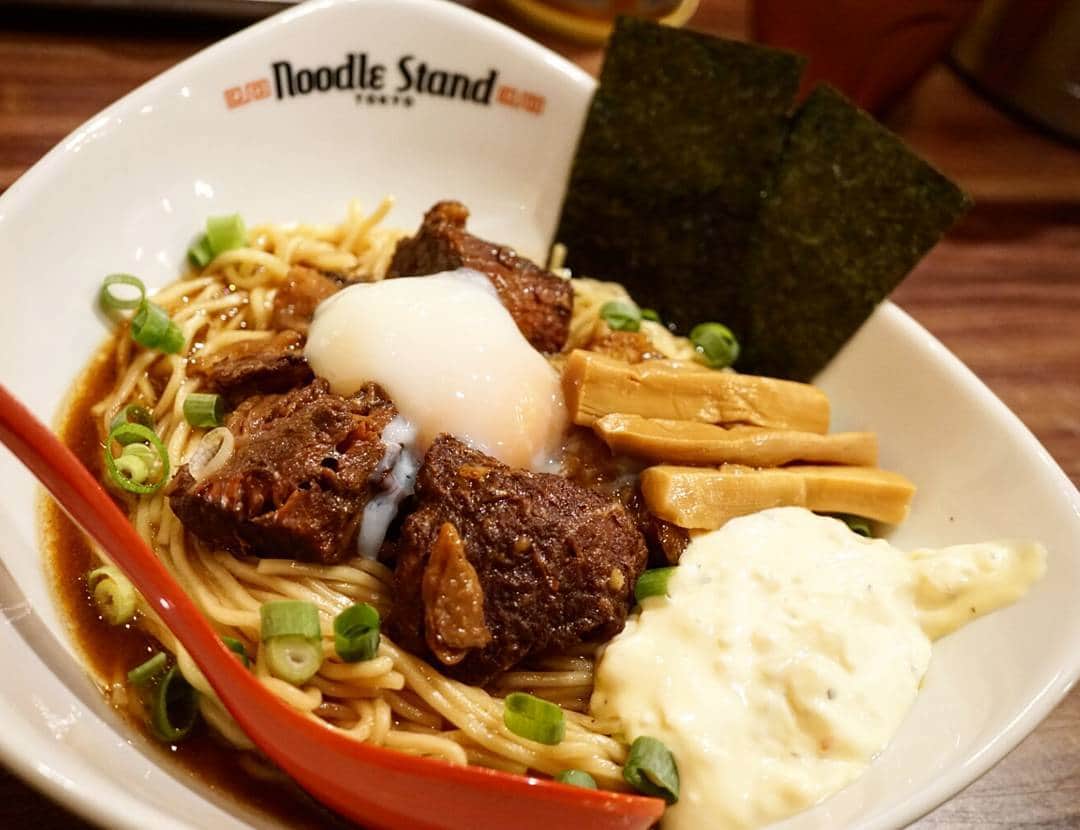 石関友梨のグルメインスタ