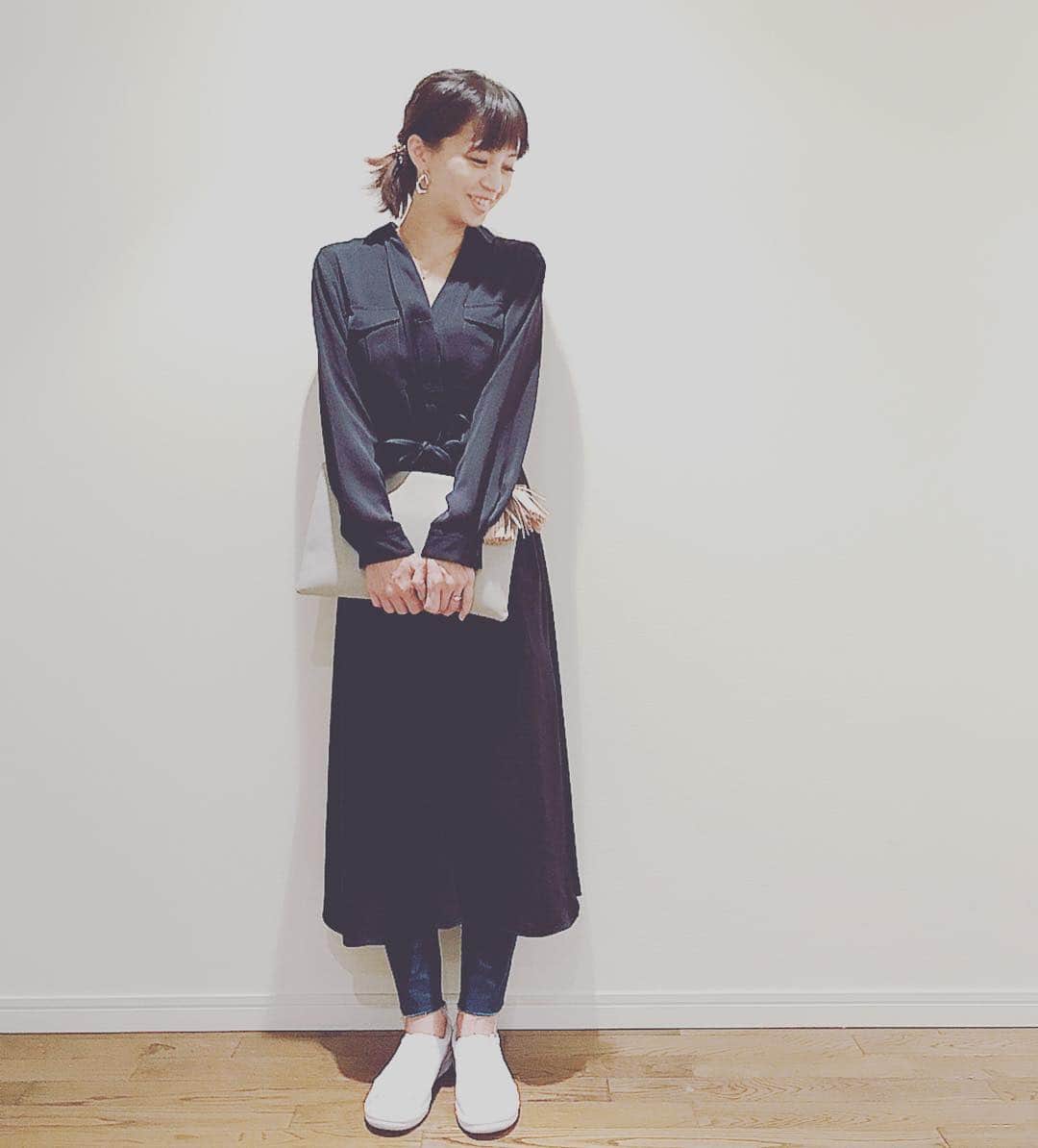 安田美沙子さんのインスタグラム写真 - (安田美沙子Instagram)「#instagood #ootd #wear #florent #uniqlo #nike #soli UNIQLOデニムはしゃがみやすくて、形も綺麗❤️ これからNHK 「ニュース深読み」見てね✨#みさこファッション」9月23日 6時02分 - yasuda_misako