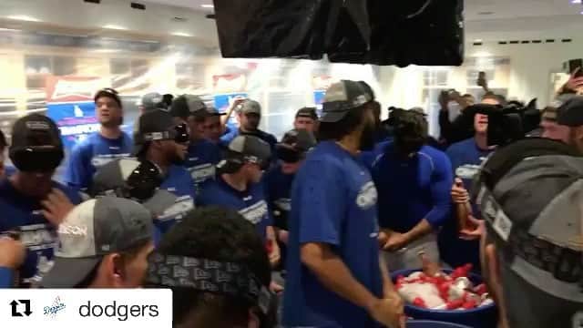 柳賢振のインスタグラム：「🎉🎉🎉」