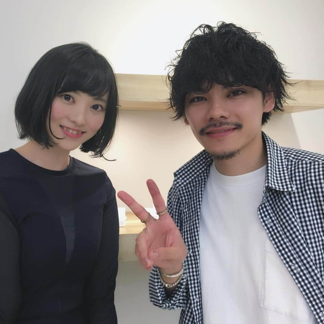 宮坂亜里沙さんのインスタグラム写真 - (宮坂亜里沙Instagram)「やっぱり私はこの長さが落ち着くらしい。 いつもありがとうございます😊 #ボブ #ショート #apishaoyama」9月23日 18時35分 - arsmysk