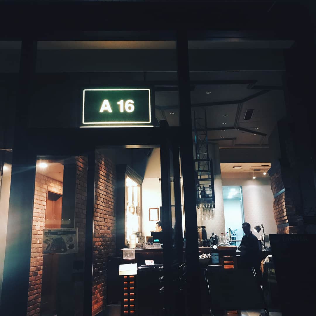 栗山遥さんのインスタグラム写真 - (栗山遥Instagram)「お気に入りのお店に仲間入り。 ディナーの雰囲気最高💕☺️ #3枚目はデザート#呪文料理でした」10月8日 22時09分 - harukakuriyama