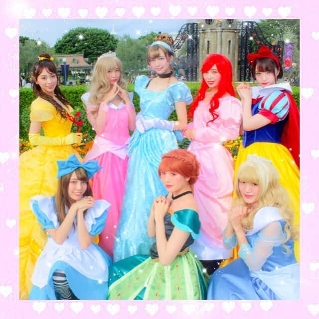 あやちゃんさんのインスタグラム写真 - (あやちゃんInstagram)「ディズニープリンセス集合👑 カラフルでかわいい👗💕 どのプリンセスがお好みかしら😚 #ディズニー仮装 #ディズニーランド #ディズニープリンセス #ディズニーハロウィン #dハロ #dハロ仮装 #お姫様 #プリンセス #シンデレラ #アリエル #ベル #オーロラ姫 #アナ #白雪姫 #アリス #コスプレ #仮装 #ディズニー #disney #disneyland #disneysea #夢の国」10月9日 1時17分 - aya.you.love.r