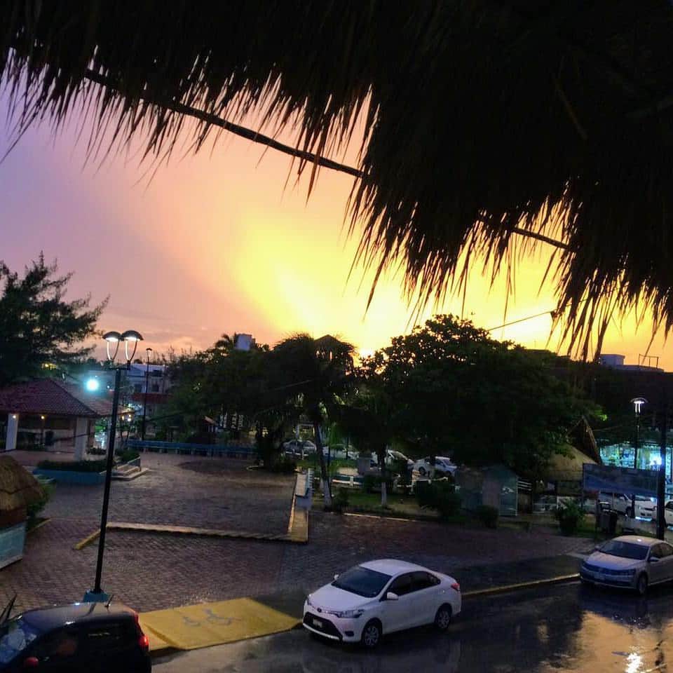 リチャード・ルッコロのインスタグラム：「After the "storm" #cancun #puertomorelos. #lasirena #philadelphiaeagles #lasirenapm」