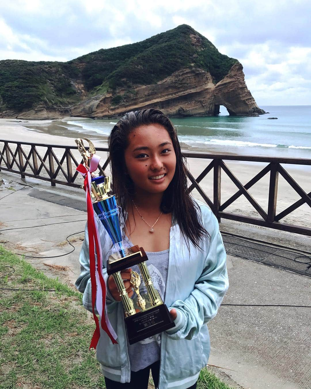 脇田紗良さんのインスタグラム写真 - (脇田紗良Instagram)「Took 3rd this time! It was a bummer to lose in the semis but I am happy to be here and compete on this beautiful island 🌴  3位でした！優勝はできなかったのですが、今回は自分なりのサーフィンを出せたのでよかったです！ 次の茨城も頑張ります！ 応援ありがとうございました📣」9月24日 16時30分 - sara_wakita1010