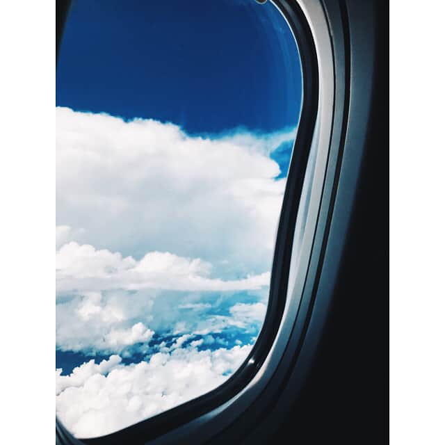 谷まりあさんのインスタグラム写真 - (谷まりあInstagram)「今回の飛行機からは嘘かと思うくらい綺麗な空が見えました☺️💙癒されたなぁ #maria_plane #marimaripics」9月24日 16時57分 - mariaaaa728