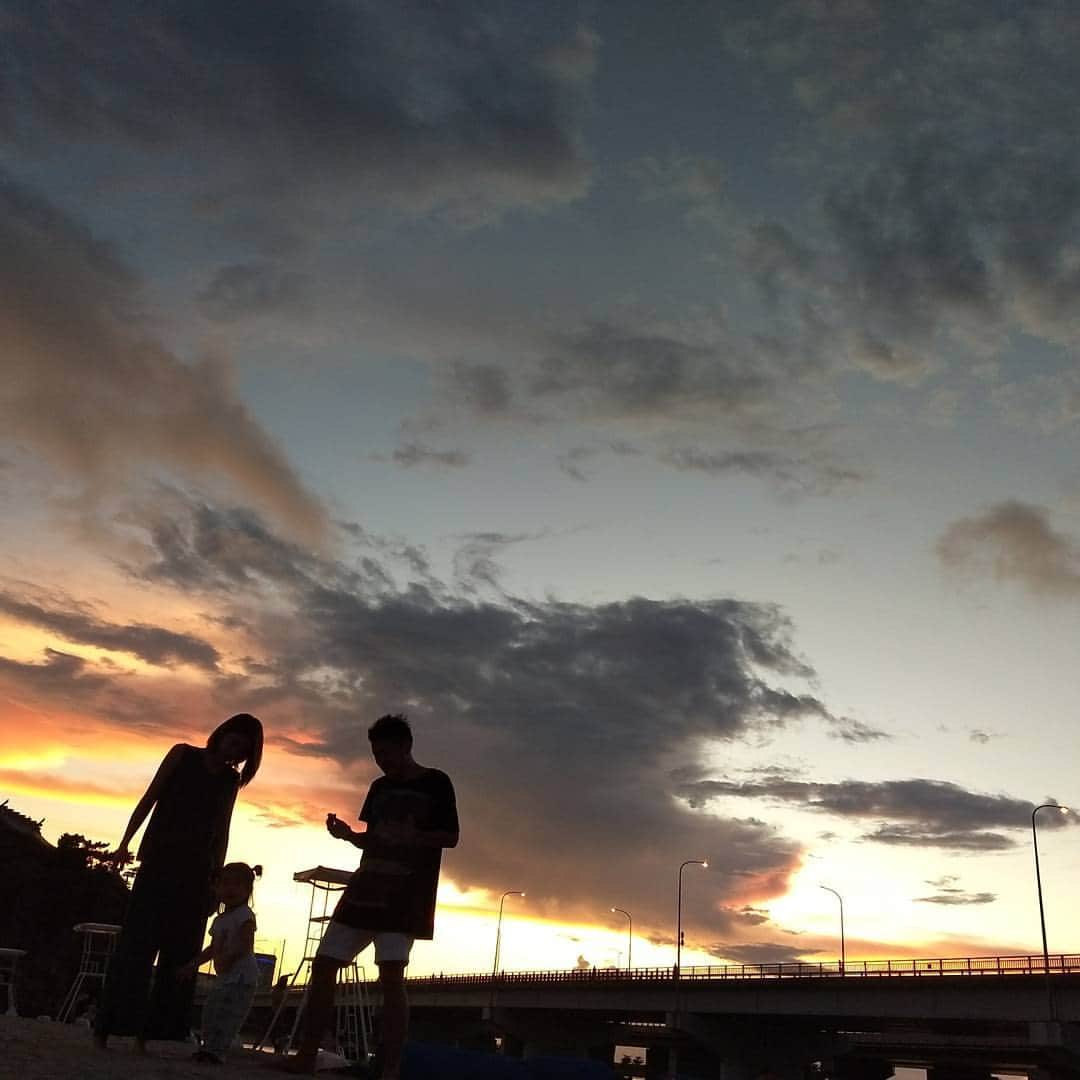 土屋修平のインスタグラム：「Okinawa Naha #beach #sunset」
