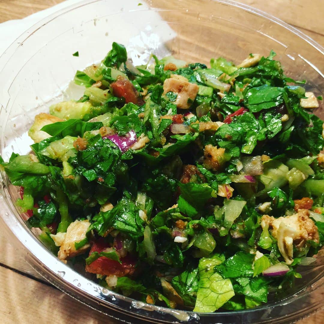 掛貝梨紗のインスタグラム：「たまに食べたくなるクリスプサラダ😋 Salad brunch at CRISP SALAD WORKS🥗 #tokyo #三田 #麻布十番 #azabujuban #チョップドサラダ #クリスプサラダワークス #ブランチ #brunch #salad #chopped #choppedsalad #salads #healthyeating #healthyfood #healthylife #healthyeats #healthylife #crispsaladworks #mita #popular #ロメインレタス #romaine #romainelettuce #avocado #beautycare」
