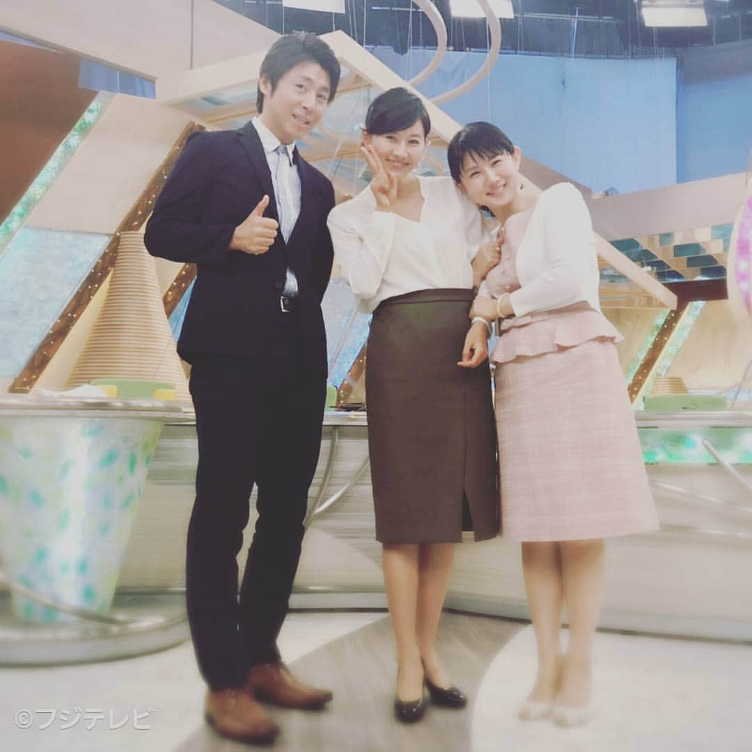 フジテレビ「とくダネ！」さんのインスタグラム写真 - (フジテレビ「とくダネ！」Instagram)「菊川さんと火曜コメンテーター安田さんと中江さんの3ショット☆ さて、#どんなセリフが合うでしょう( ´艸｀) また明日、#朝8時からテレビの前でお会いしましょう！ #菊川さんラストウィーク #菊川怜 #安田洋祐 #中江有里 #コメンテーター #とくダネ大喜利 #大喜利 #2017 #9月26日 #月曜日 #とくダネ #tokudane #フジテレビ #fujitv 170926」9月26日 14時34分 - tokudane_official