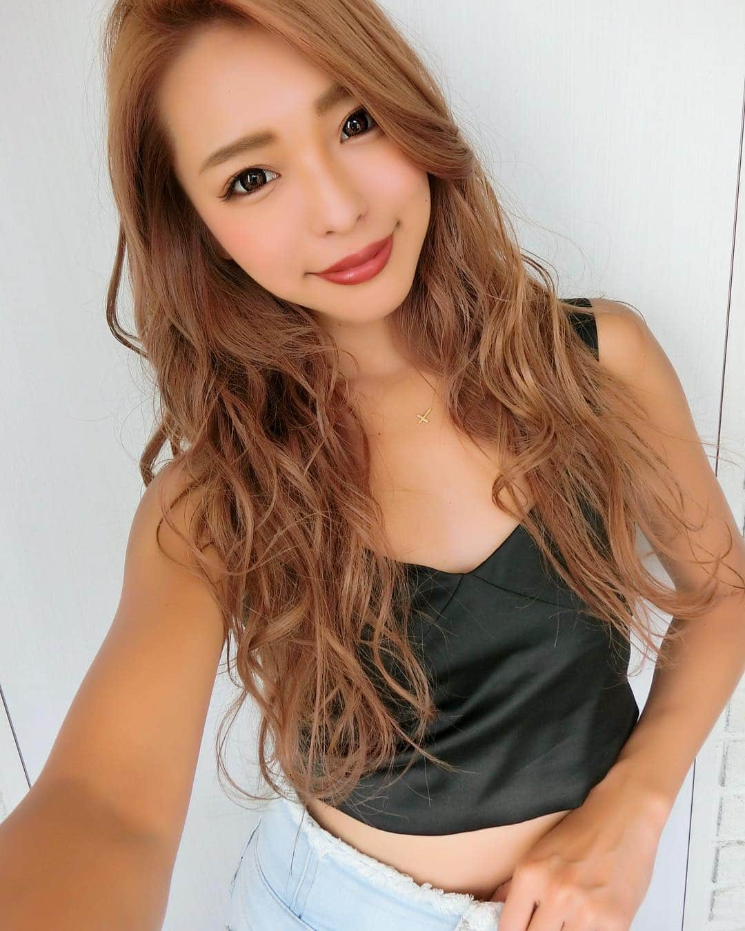 Hitomiさんのインスタグラム写真 - (HitomiInstagram)「今日もお天気いいね☀️(*´ω`*) お出かけしてくるよ💋 いってきまーす☺️💕 . #cyberjapan #cyberjapandancers #サイバージャパン #smile #selfie #selca #me #girl #instapic #instaphoto #instagood #japan #makeup #lips #tflers #japanesegirl #shot #cjd_hitomi #shooting」9月26日 15時33分 - hitomi_01270