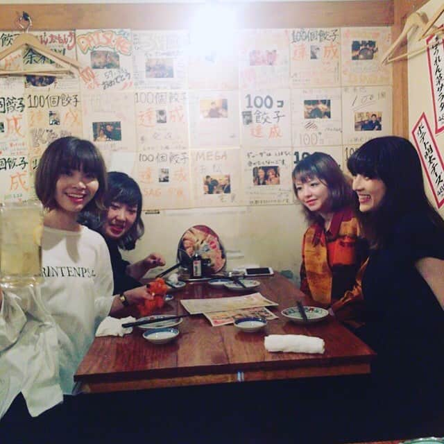 のインスタグラム：「yonigeちゃんとツーマンでした！ かっこよかったなあ。 すてきな熱を感じました。 千葉LOOKさいとうさん いつも愛、最高です。 打ち上げ ハイボールメガすぎた 見にきてくれた みんなありがとう😌🍋 #ねごと #yonige」
