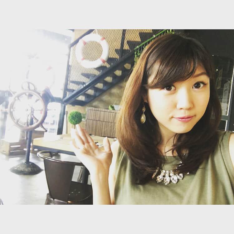 跡部みぅのインスタグラム：「店内可愛いし美味しい💓 #seamonstar #kotakinabal」