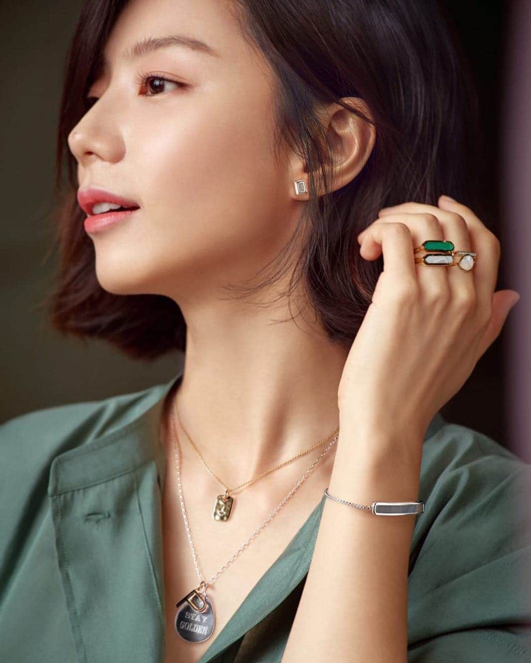 パク・スジンのインスタグラム：「모니카비나더♡  #모니카비나더#오랜만#이쁜주얼리보고#기분전환#입덧아날아가라#훠이훠이」