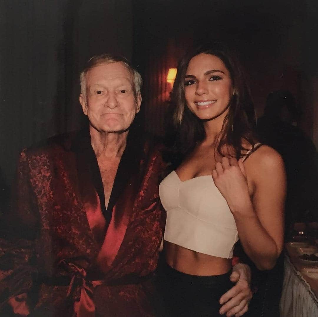 ジェシカ・アシュリーのインスタグラム：「RIP Hef 😰❤️🐰」