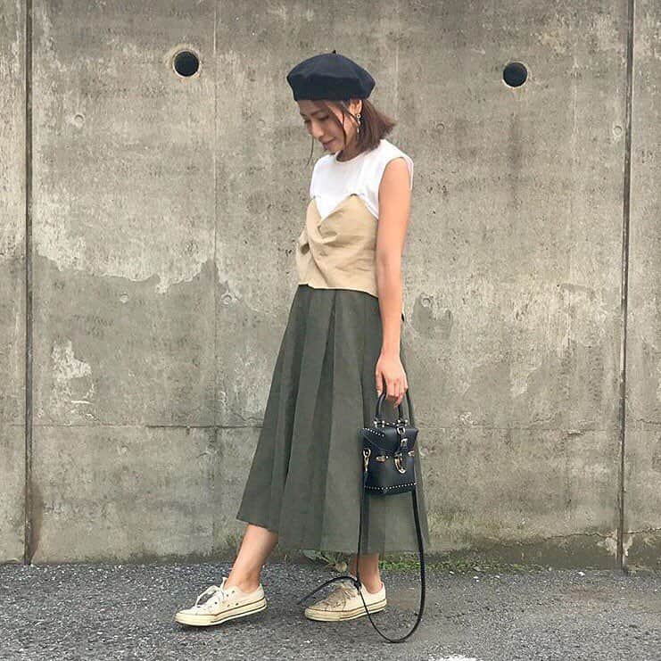 セレクトショップ8eightのインスタグラム：「. . ベレー帽コーデ✨ . . ------------------------------ #Repost @ayano.s_1214さん . 今日のコーデ◡̈ * #ベレー帽 は @select_shop_8eight のもの♡ * プチプラなのに、素材も形も良かったよー(๑´∀`๑) ♪ * * #ママコーデ#今日のコーデ#coordinate#大人カジュアル#シンプルコーデ#プチプラコーデ#ponte_fashion#locari#ootd_kob#スナップミー#hotmamatown#mineby3mootd#4yuuu#mamagirl#saita#R_fashion#r_fashion_76#r_fashion_77#r_fashion_87#r_fashion_89#ビスチェt#rosebud#スエードスカート#kgrowth#帽子#セレクトショップ8eight ------------------------------- . . @ayany.s_1214さんのIGに素敵なコーデがたくさんございます♪ (photo by @ayano.s_1214 ) . . . . #ベレー帽コーデ #8eightベレー帽」