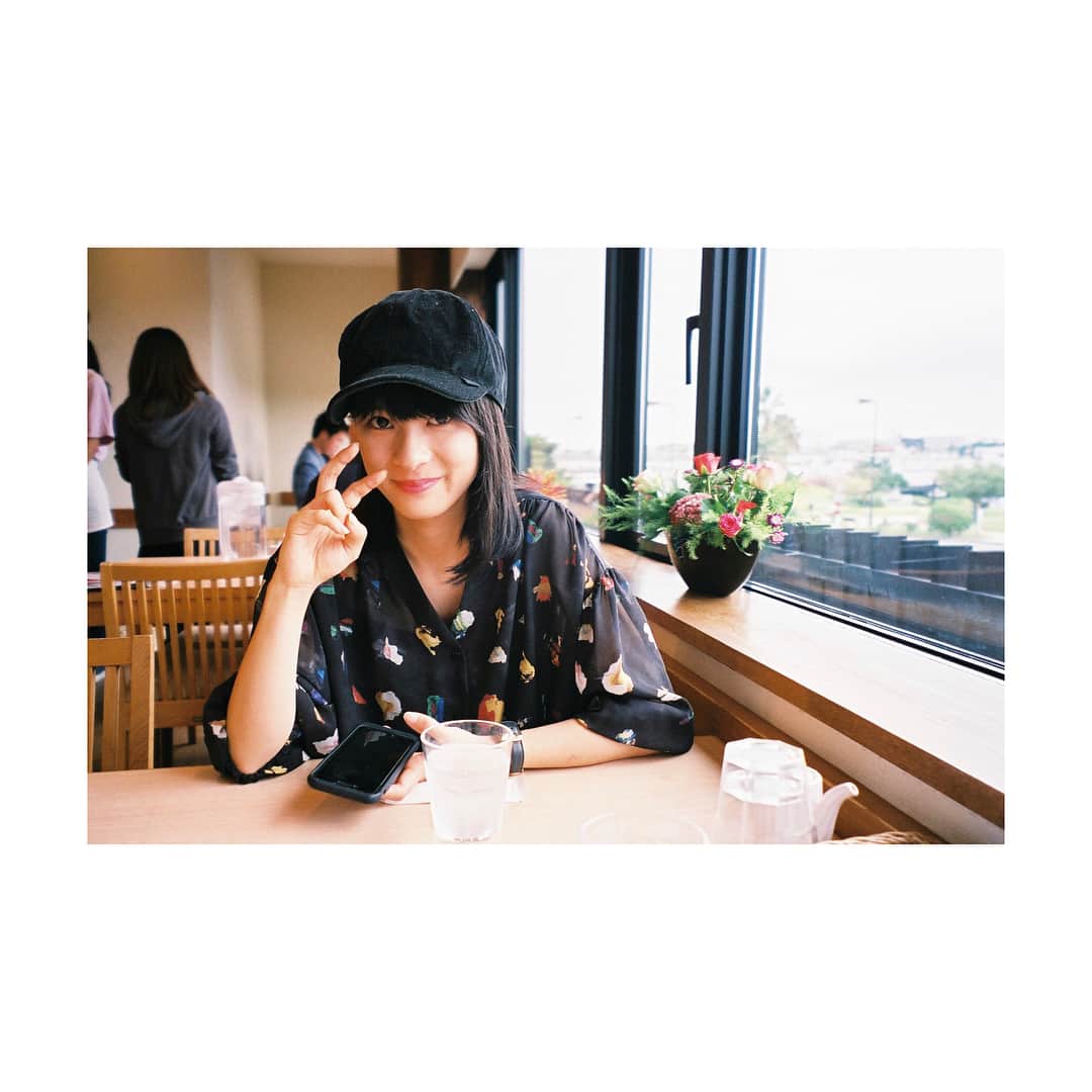 芳根京子さんのインスタグラム写真 - (芳根京子Instagram)「どっから載せたらええんやら。 お昼は江ノ島で海鮮丼。 #film」9月28日 23時15分 - yoshinekyoko