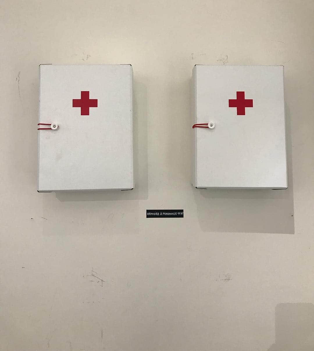 ボビー・ブラウンのインスタグラム：「Seen at @merciparis」