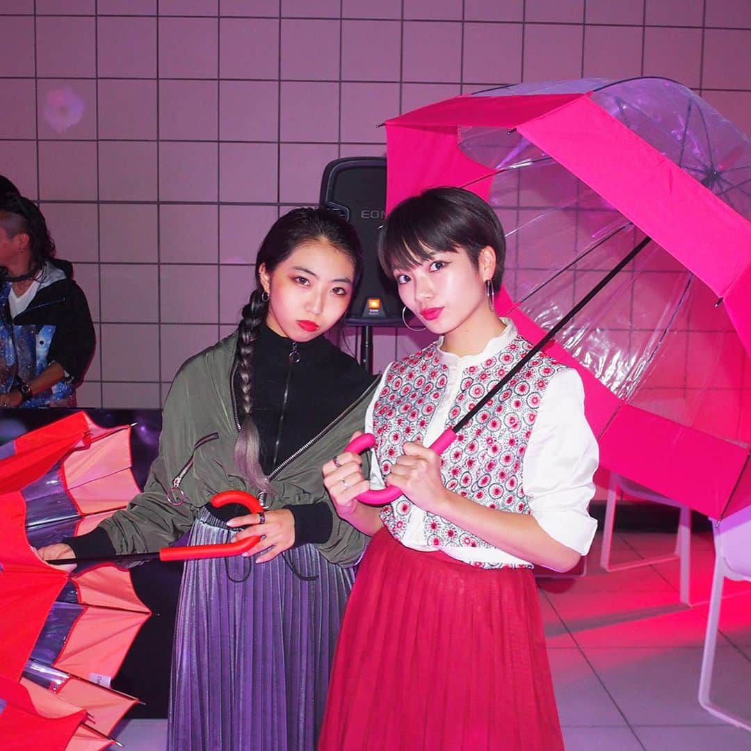 矢部ユウナさんのインスタグラム写真 - (矢部ユウナInstagram)「HUNTERのパーティーに🐶✨ 傘のデザインも形も可愛かった‼︎💖 #hunter #HUNTERGINZA」9月29日 19時51分 - yunaaay1030