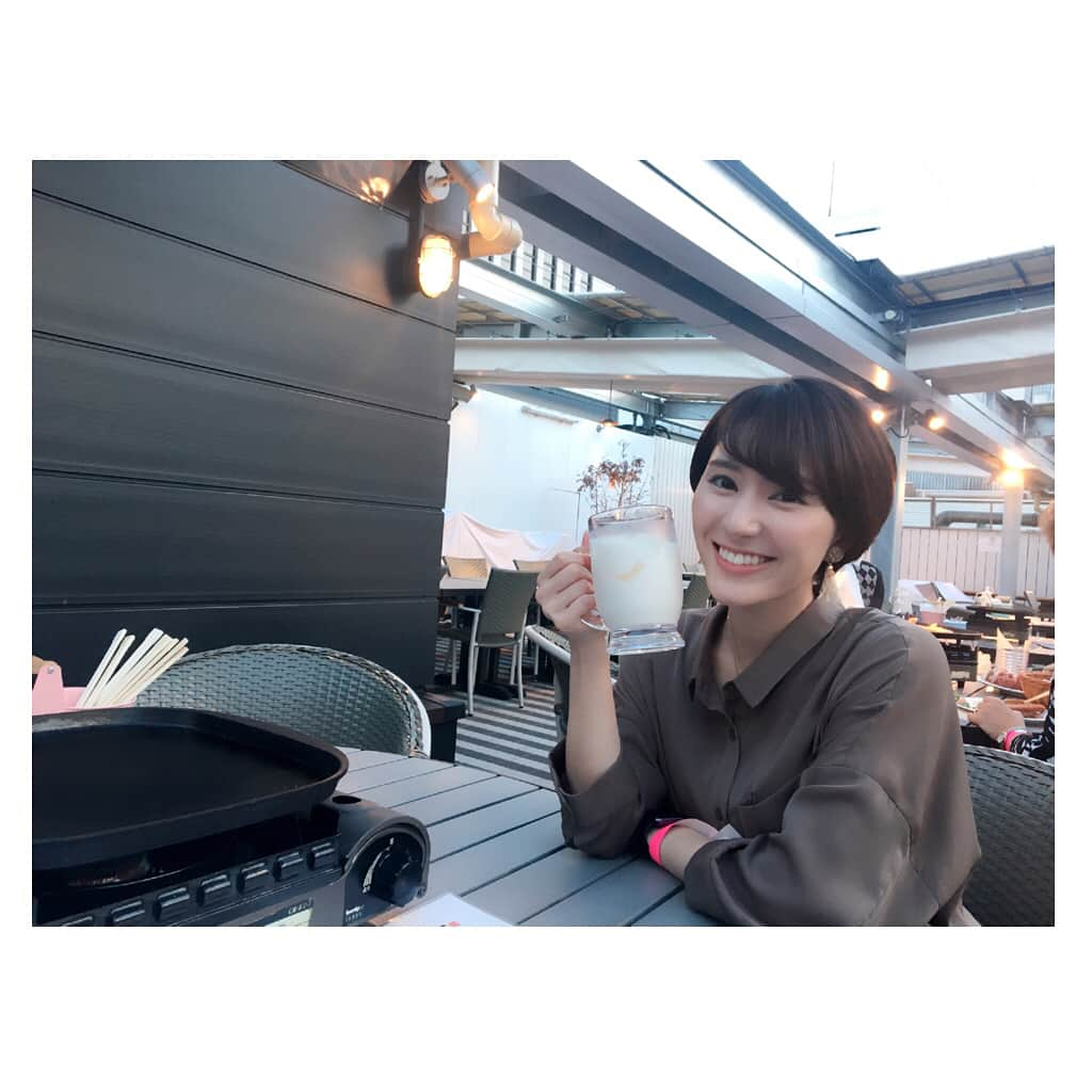 白井ゆかりさんのインスタグラム写真 - (白井ゆかりInstagram)「なおちゃんといった、ビアガーデン🍻 美しくなるビアガーデンというネーミングに引き寄せられて…笑 豆腐、豆乳をたくさん使ったお料理や食べ物が楽しめました。  お腹がいっぱーいで銀座をブラブラからのカフェで休憩も☺️ 普段なかなかゆっくり話せないので、とても楽しい時間でした💕 なおちゃんオススメのゲームアプリハマってしまった。笑 ありがとうなおちゃん😊」9月29日 14時25分 - yukari_shirai625