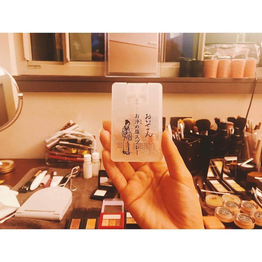 紗栄子さんのインスタグラム写真 - (紗栄子Instagram)「メイクの笹本さんが持っていたおいせさんのお清め塩スプレー。 日本に戻ったらgetしよう🦄✨ #おいせさん #お清め塩スプレー」9月29日 14時33分 - saekoofficial