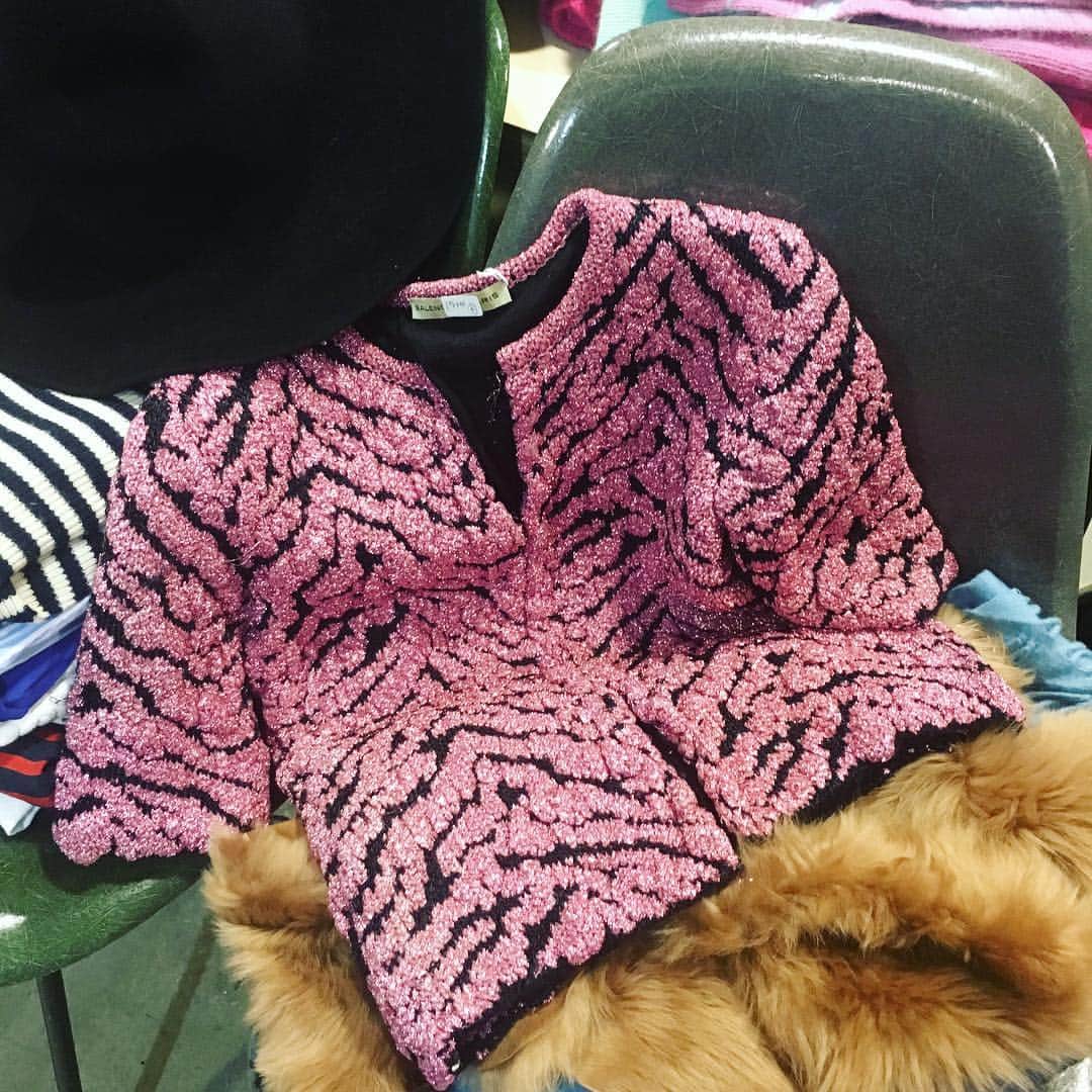 風間ゆみえのインスタグラム：「Bonjour Fleamarket💃🏻💕💕💕 また明日朝に、Instagram上にて、ストーリーや、ライブなどでラインナップをご紹介しますね‼︎ 詳細は… @kouta5858 までお願いします！」