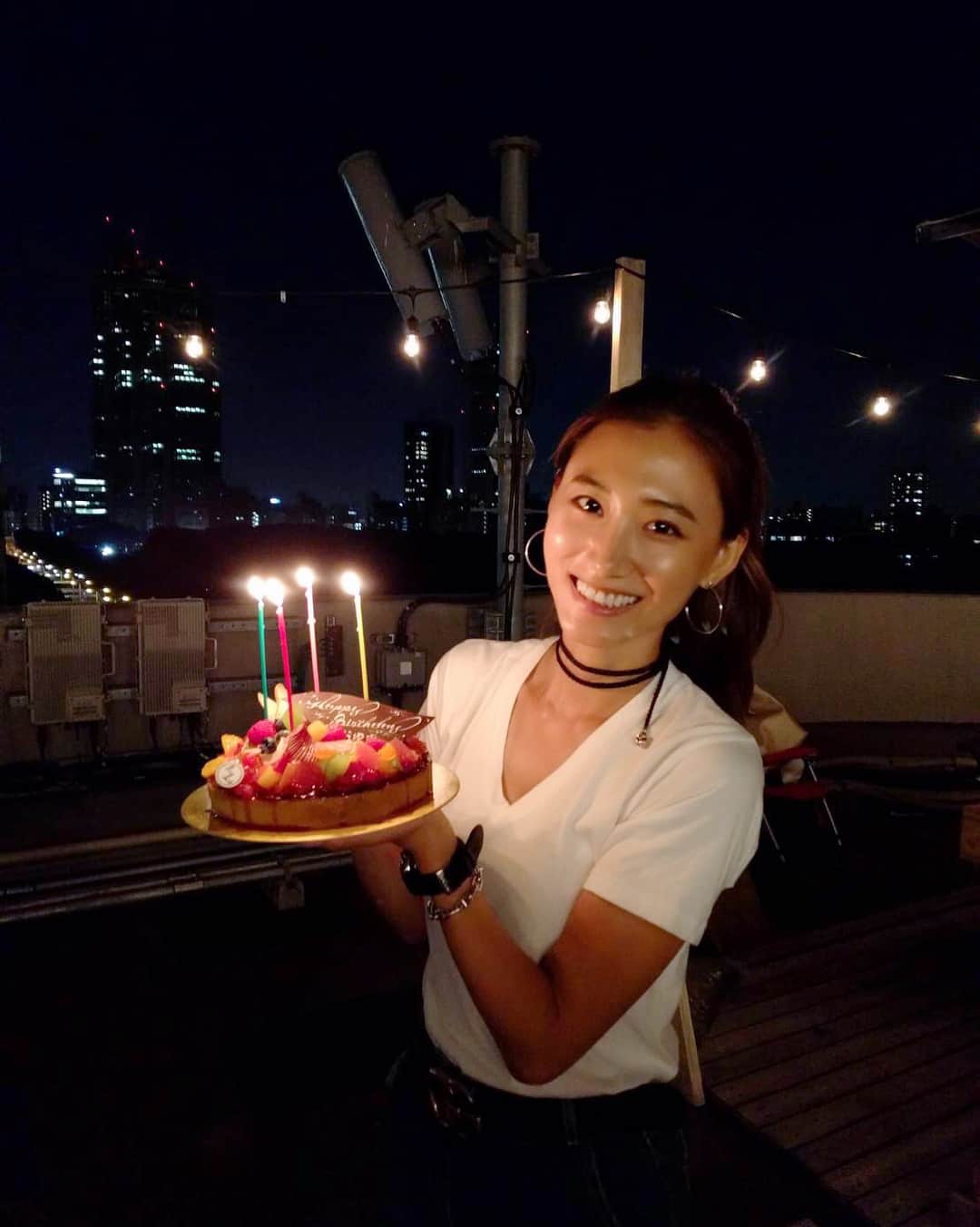 白雪のインスタグラム：「31❤️ #thankyouforall #birthday #newme 🙋🏻㊗️」