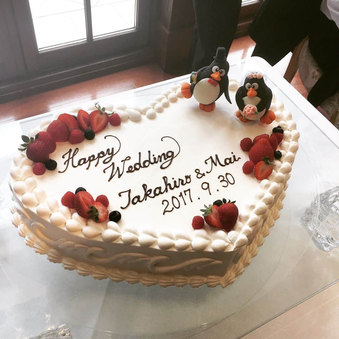 川島カヨさんのインスタグラム写真 - (川島カヨInstagram)「今日は仲良し後輩作家の結婚式。人柄が出たとても良い式でした！ 一緒に出席した大好きな姉さんこと安藤優子さんと初のツーショット撮ってみた◡̈」9月30日 17時20分 - pandakayo