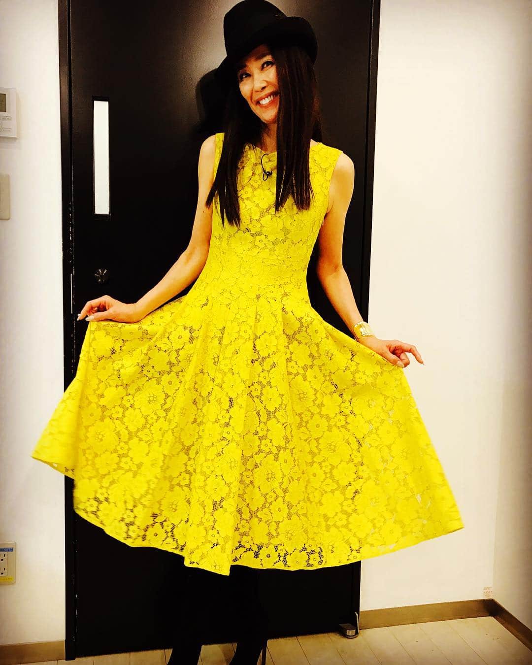 萬田久子さんのインスタグラム写真 萬田久子instagram ご無沙汰しております ワンピース 花柄ワンピース イエロー ファッション ハット 鮮やかな色 萬田久子 10月1日 18時21分 Hisako Manda Official