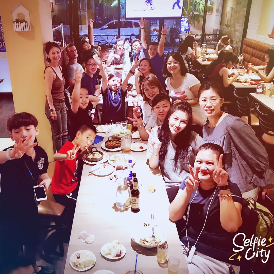 のインスタグラム：「Taiwan tournament🥅🏒️, And we have a birthday boy🎂🎉」
