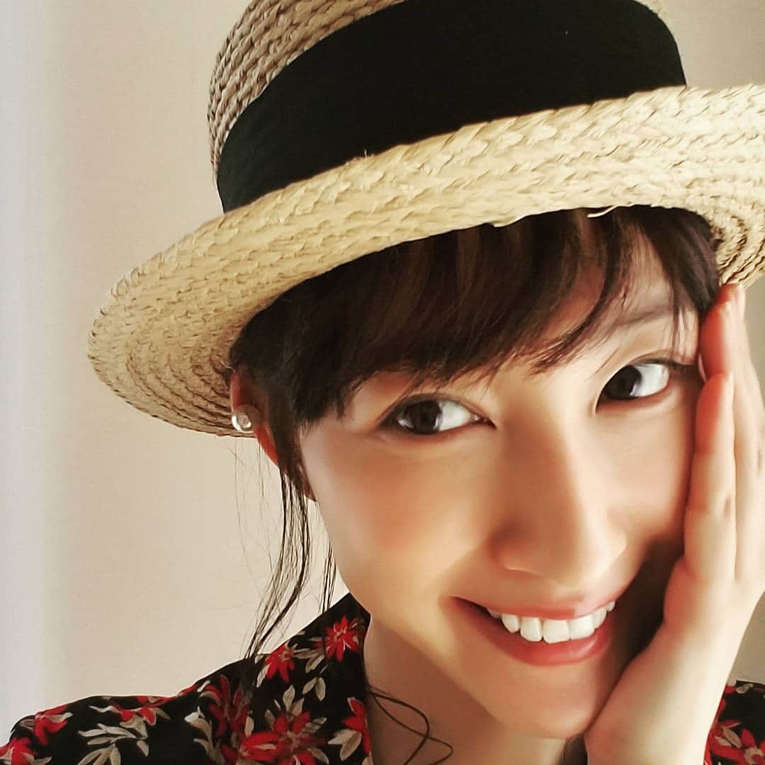 池田香織のインスタグラム：「そんな今日の歯痛ポーズ📷⚡」