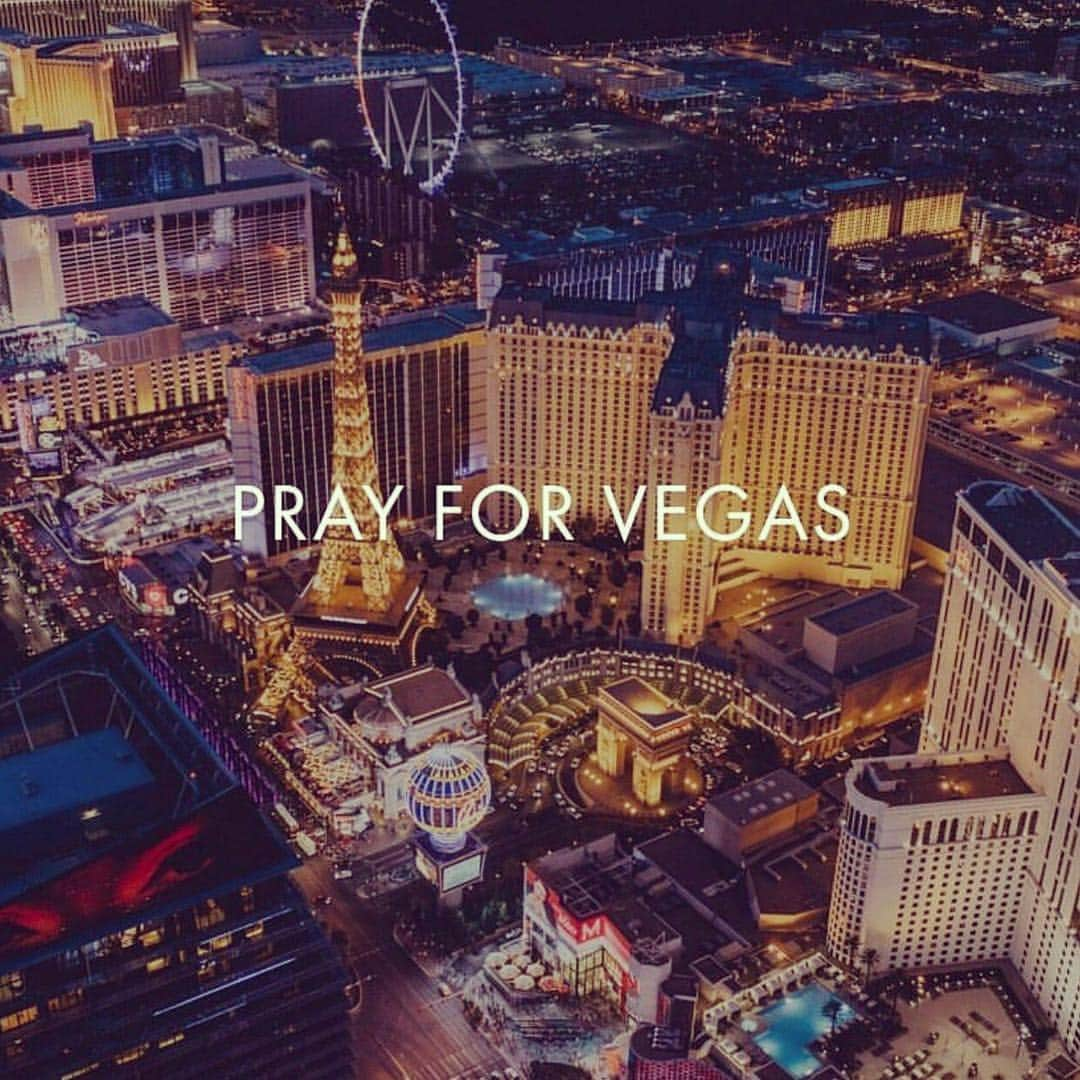 ジョーイ・ギャロのインスタグラム：「Can’t believe what happened last night in our beautiful city. My thoughts and prayers are with Las Vegas and everybody affected right now. 💔🙏🏼」