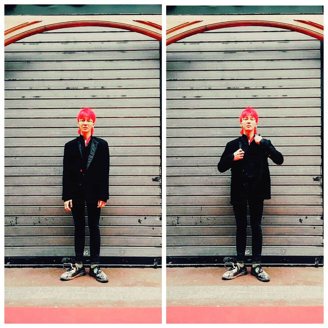 G-DRAGONのインスタグラム：「🇫🇷💕」