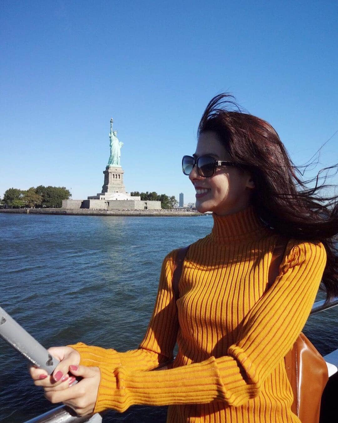 藤井美菜さんのインスタグラム写真 - (藤井美菜Instagram)「. 自由を求めて、いざ！🗽🇺🇸✨ 자유를 위해서, 가자~🗽🇺🇸✨ #ニューヨーク#뉴욕#NY#newyorkcity#bigapple#旅#여행#trip#自由の女神#statueofliberty#🗽」10月3日 13時51分 - fujii_mina_0715