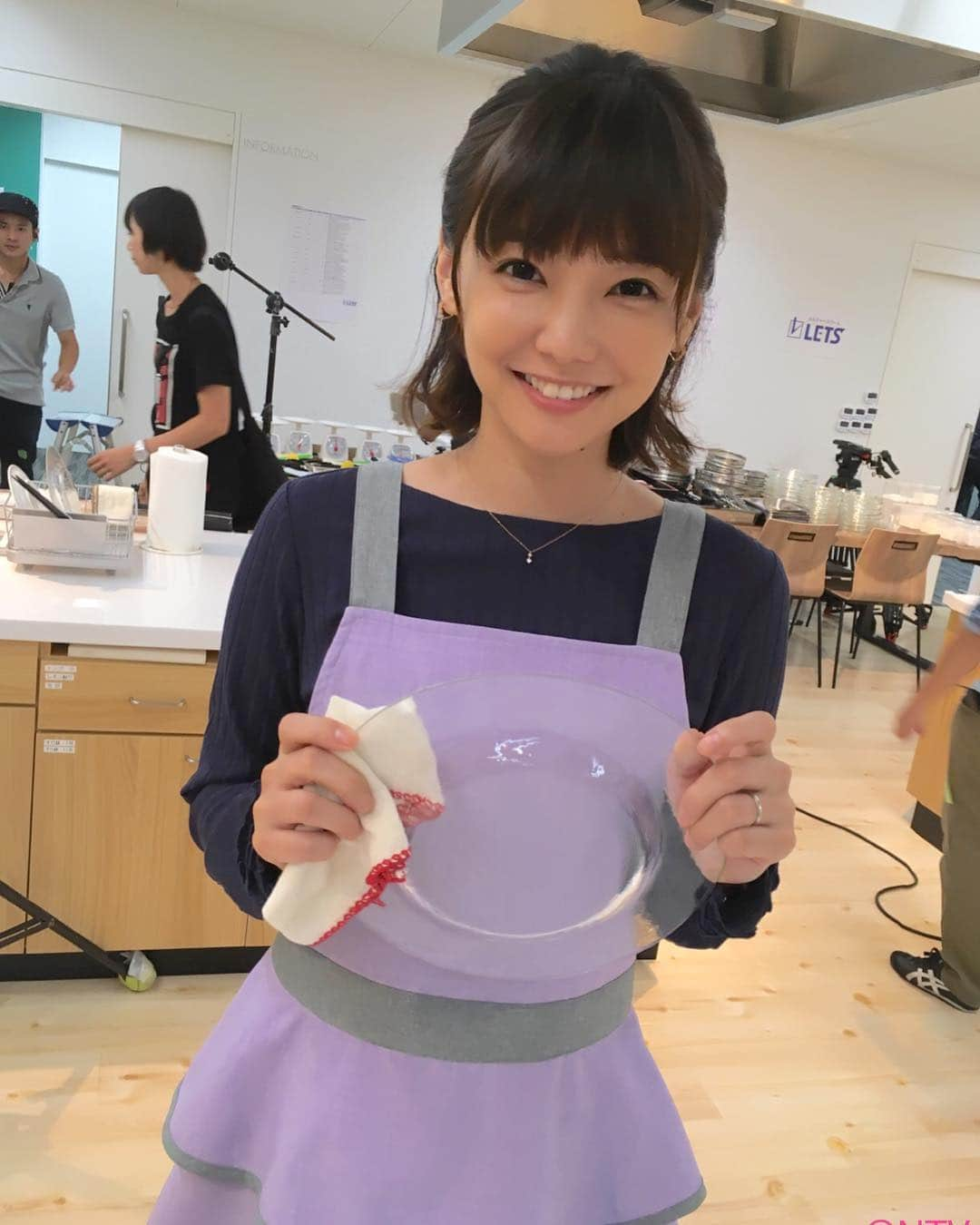 日本テレビ「奥様は、取り扱い注意」さんのインスタグラム写真 - (日本テレビ「奥様は、取り扱い注意」Instagram)「#奥様は取り扱い注意  第１話ゲストは #倉科カナ さん！ #明日よる10時  #10月4日よる10時  #明日は早く家に帰ってね❤️」10月3日 14時03分 - okusama_ntv