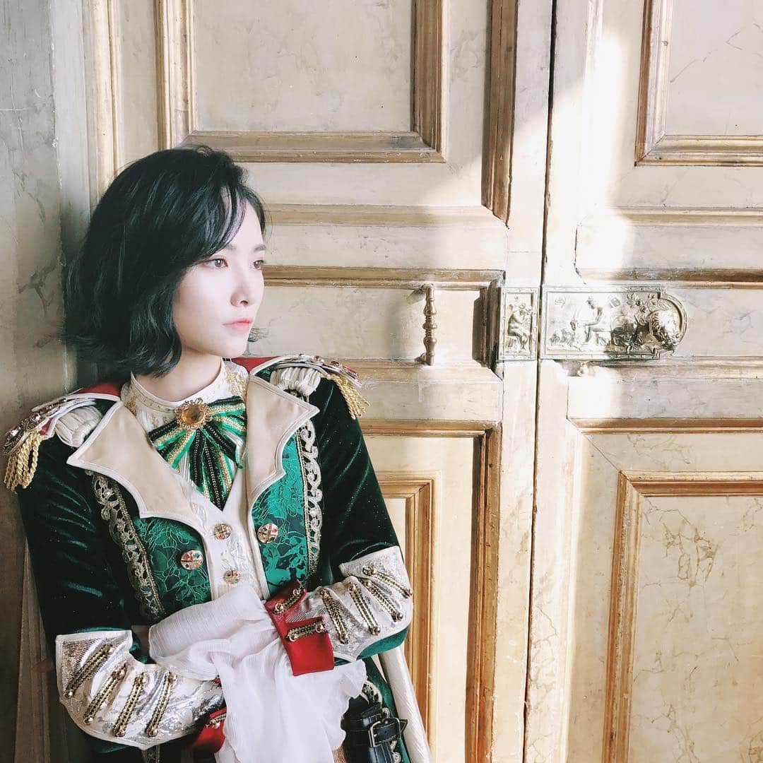 KIKIのインスタグラム：「Wait for...」