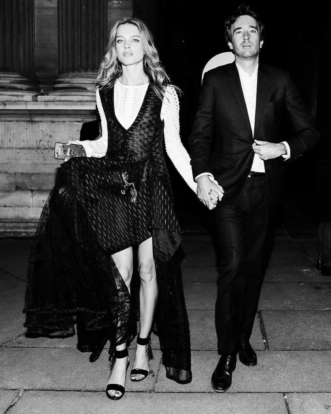 ナタリア・ヴォディアノヴァさんのインスタグラム写真 - (ナタリア・ヴォディアノヴァInstagram)「Mr and Mrs LV🕶💃」10月4日 4時15分 - natasupernova