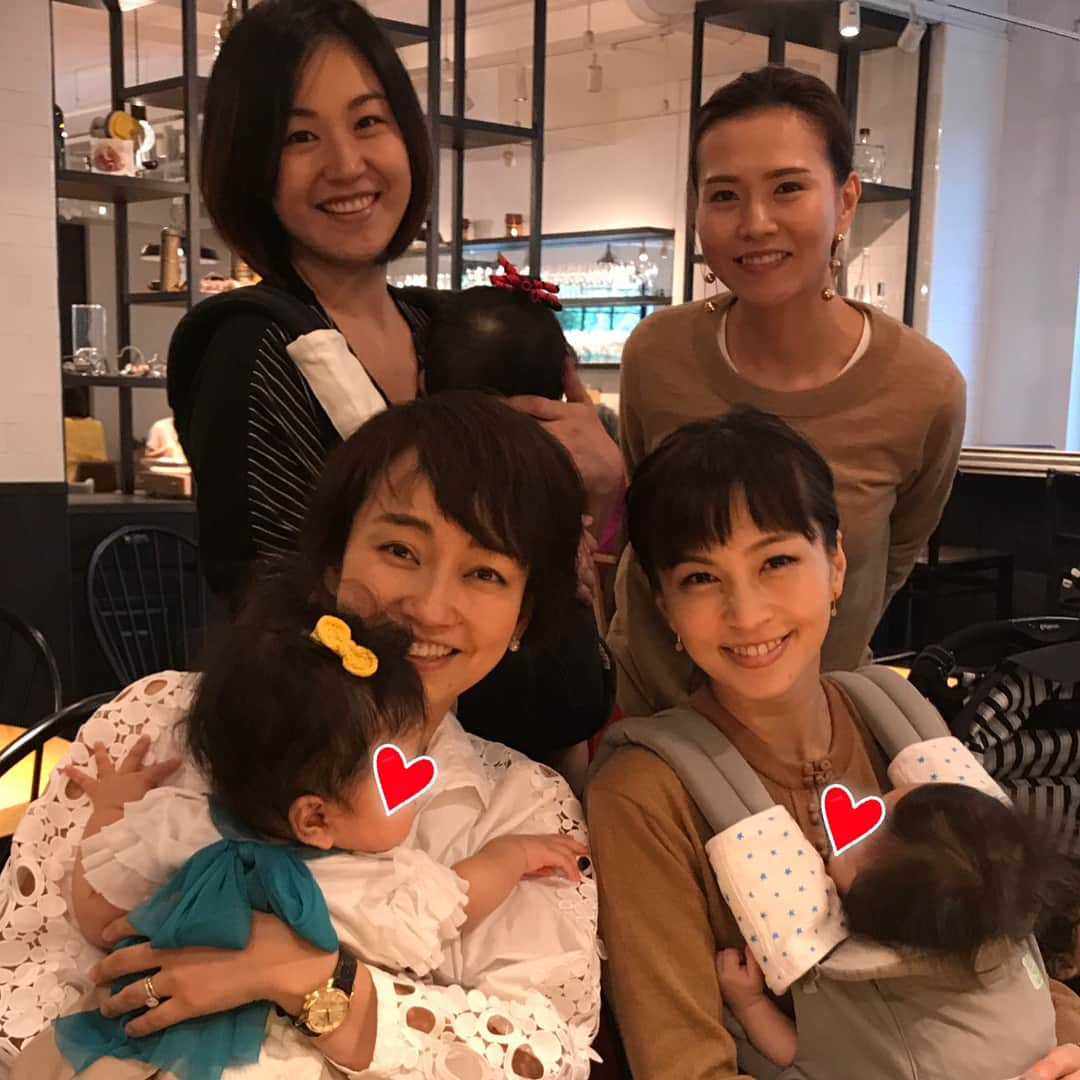 戸部洋子さんのインスタグラム写真 - (戸部洋子Instagram)「先日のランチは、ママになった安田美沙子ちゃんらと❣️その後遊びにいったベビー服のイベントで、子ども達にかぶらせた動物ボンネット帽子🐻🐰に萌え萌え〜💕がしかし、なぜかうちの娘だけネズミ小僧風汗#ママアナ#フジテレビ#アナウンサー#安田美沙子#石本沙織」10月4日 13時14分 - tobe.yoko