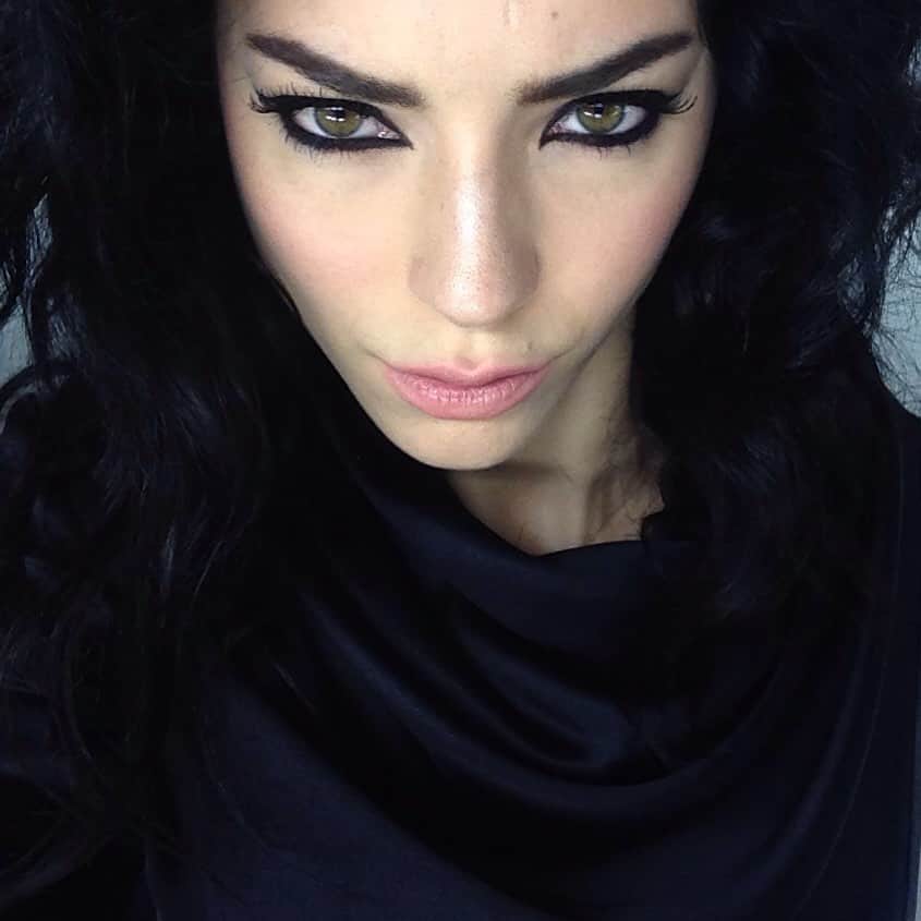 Merve Boluğurのインスタグラム：「🕸」