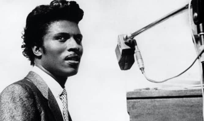 ルーファス・テイラーのインスタグラム：「Little Richard, the father of Rock and Roll, the ultimate showman and the worlds most RIDICULOUS voice. What he’s done for music, musicians and performers around the world over the years is incredible. A true inspiration to so many trying to follow in his footsteps. Thank you for the music and for paving the way for everyone else.  R.I.P Little Richard 🥃」