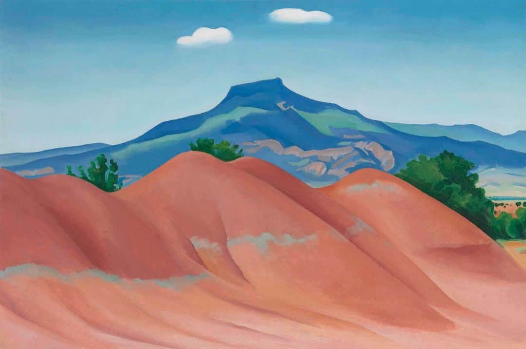 フリーダ・グスタフソンのインスタグラム：「Red Hills with Pedernal, White Clouds by Georgia O’Keeffe (1936)」
