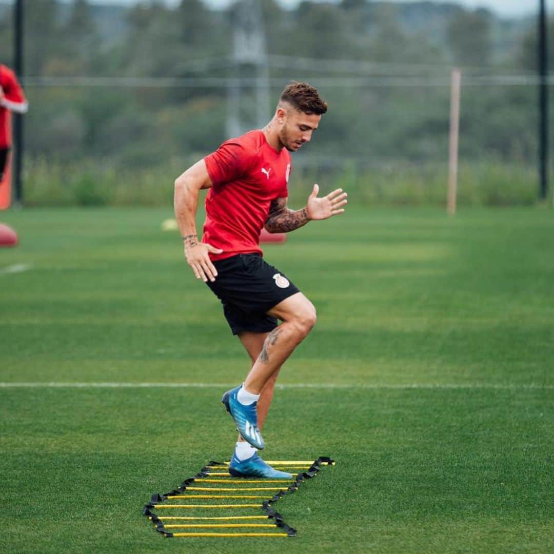 パブロ・マフェオのインスタグラム：「Que felicidad la de volver a entrenar de nuevo⚽️🙌❤️ #fuckcovid19 #volvimoscontodo」