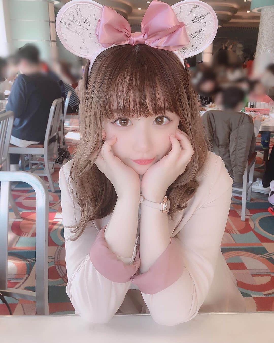 七瀬美桜のインスタグラム：「. . . 早くいろんなところに おでかけしたいね〜☺️ . #七瀬美桜 #グラビアアイドル #グラドル自撮り部 #おでかけ #旅行 #disneyland #disneysea #大阪 #usj #ユニバ #富士急ハイランド #エヴァ #加持リョウジ #サンリオピューロランド #セーラームーン #セーラービーナス #沖縄 #dvd撮影」