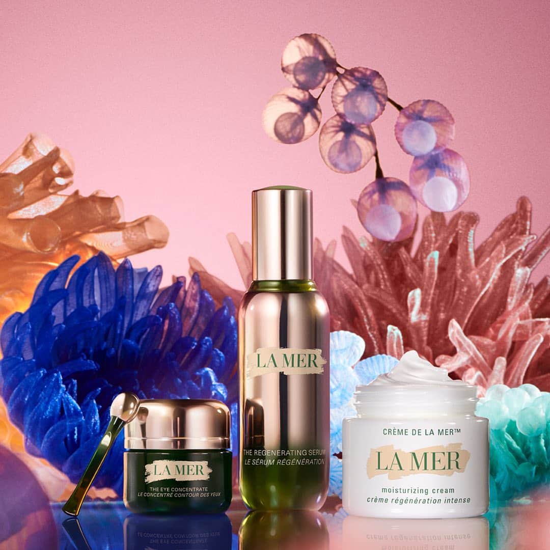 ドゥラメールのインスタグラム：「What better present than the gift of timelessly beautiful skin? #MothersDay」